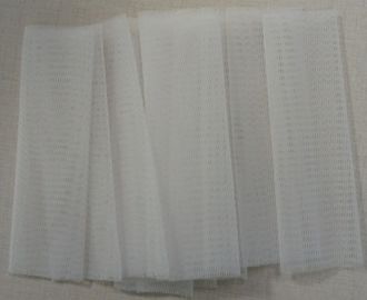 White PE Protective Mesh Liquor Bottle Sleeves 80 Mesh Reusable Soft Polyethylene